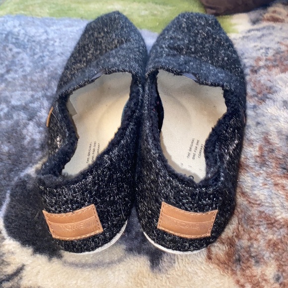 Toms NIGHT OWL slip ons - Picture 3 of 13
